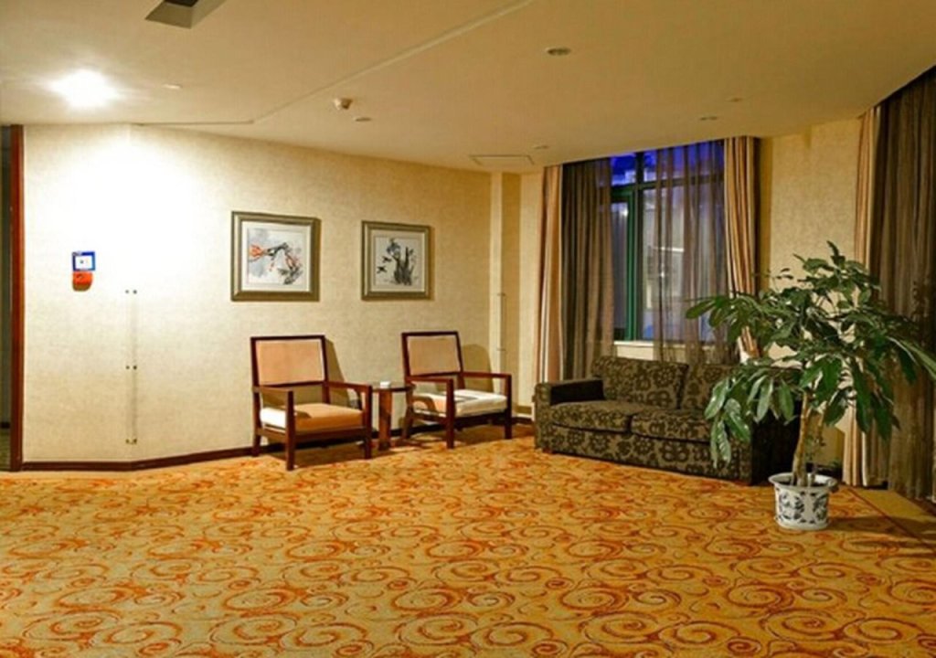 Хуаншань: Days Suites Bojing Hotel Huangshan