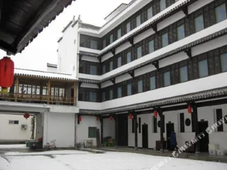Шанграо: Qinghua Hostel