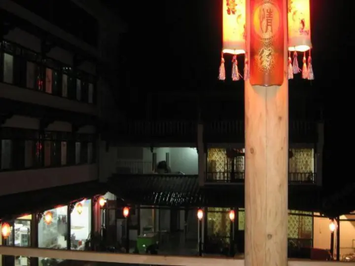 Шанграо: Qinghua Hostel