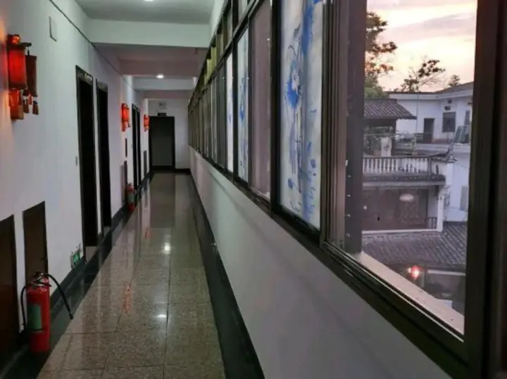 Шанграо: Qinghua Hostel