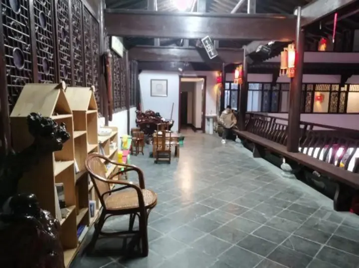 Шанграо: Qinghua Hostel