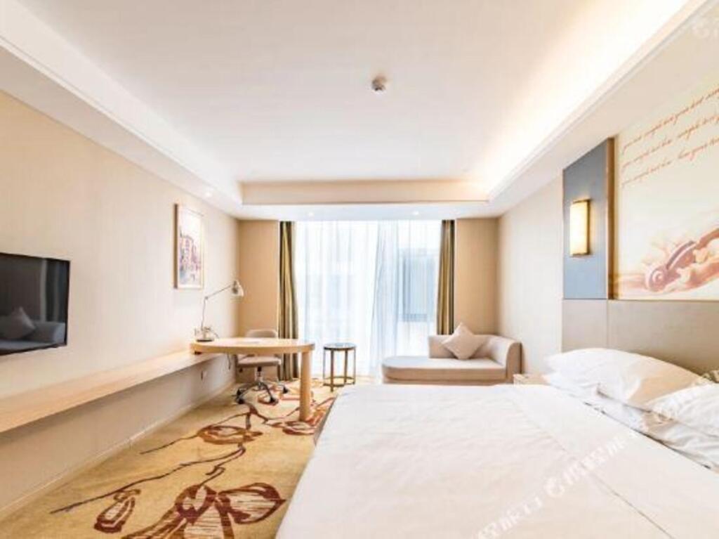Ляньюньган: Huaiyan Hotel