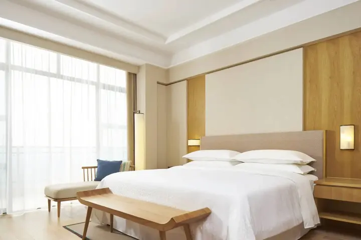 Чэнду: Four Points By Sheraton Chengdu, Pujiang Resort