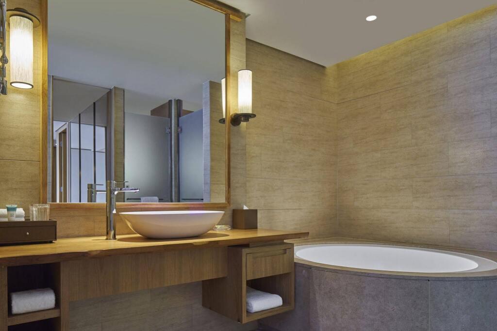 Чэнду: Four Points By Sheraton Chengdu, Pujiang Resort
