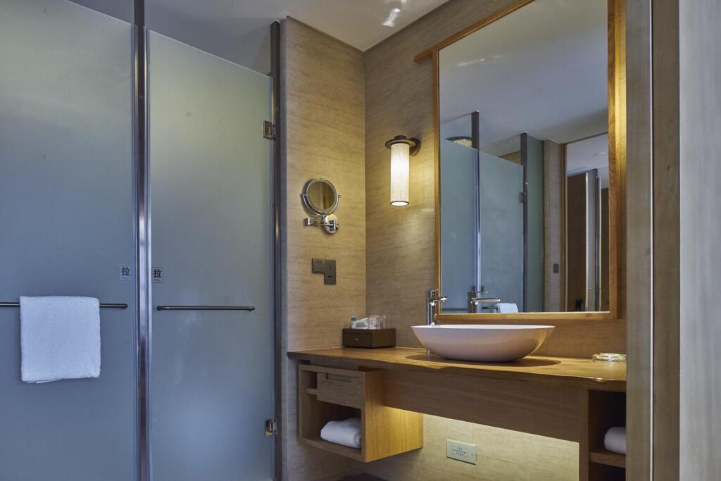 Чэнду: Four Points By Sheraton Chengdu, Pujiang Resort