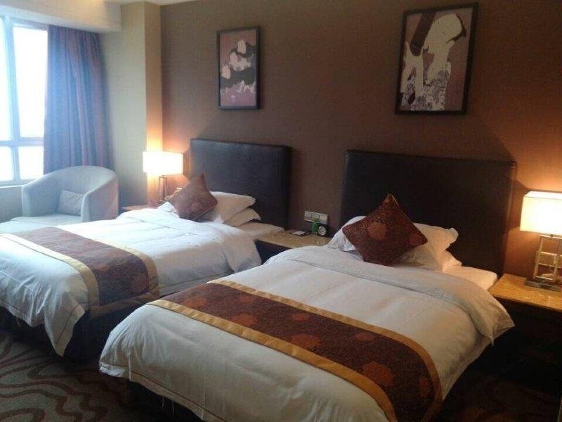 Цзинчжоу: Moonlight International Hotel