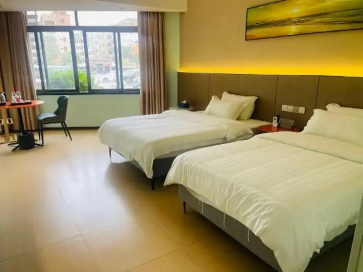 Янгиианг: Changhong Business Hotel