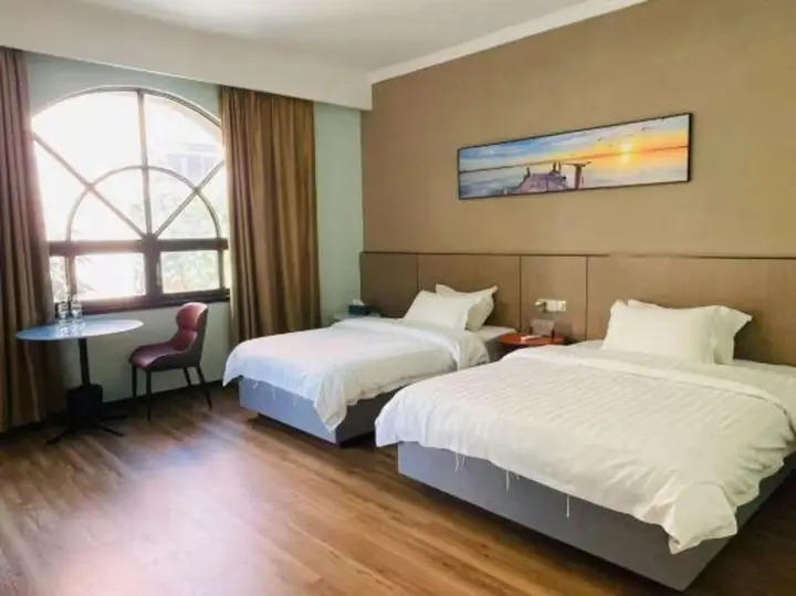 Янгиианг: Changhong Business Hotel