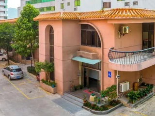 Янгиианг: Changhong Business Hotel