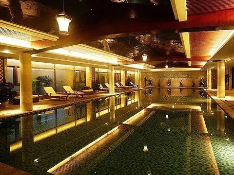 Уху: 芜湖县阳光半岛大酒店