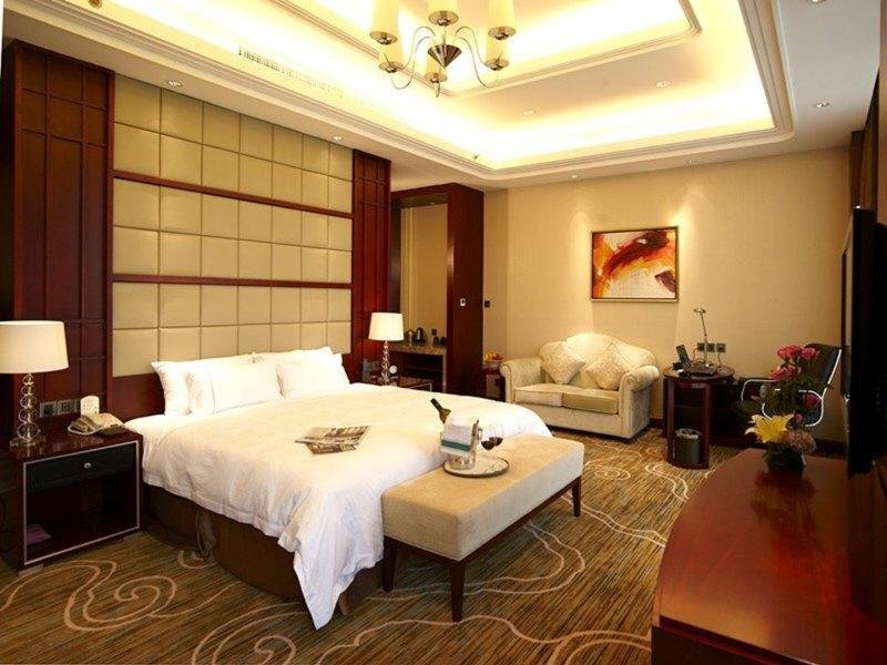 Уху: 芜湖县阳光半岛大酒店