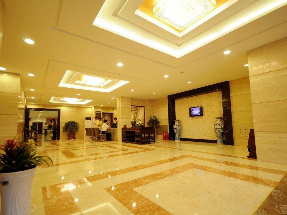 Линьи: Sundo Carnival Business Hotel