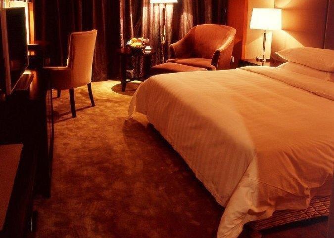 Джинченг: Phoenix International Hotel