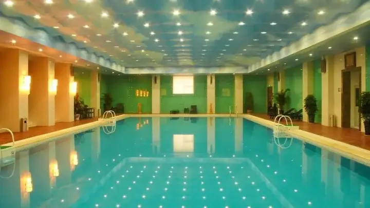 Джинченг: Phoenix International Hotel