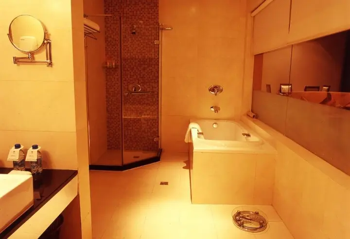 Джинченг: Phoenix International Hotel