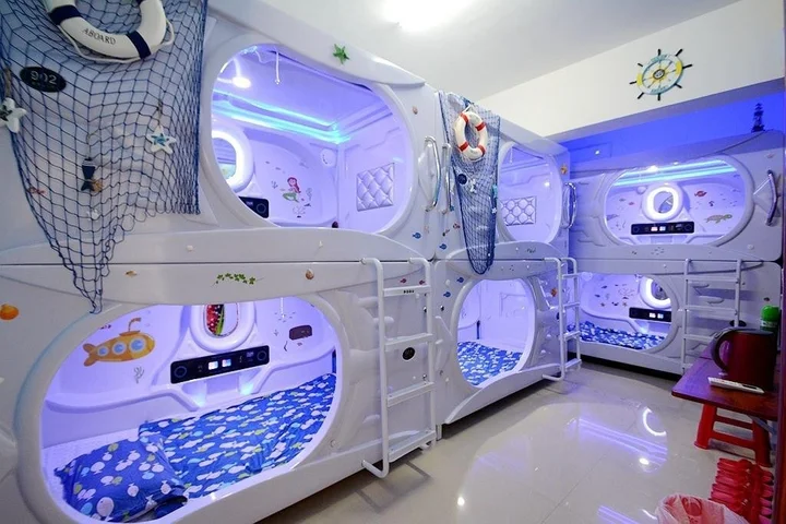 Бэйхай: Beihai Youth International Capsule Hostel