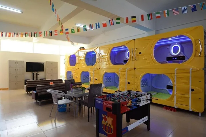 Бэйхай: Beihai Youth International Capsule Hostel