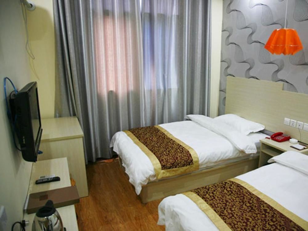 Лоян: Qicai Express Hotel