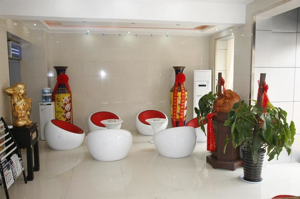 Лоян: Qicai Express Hotel