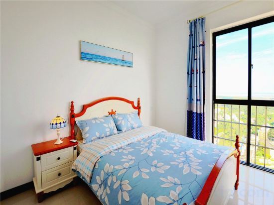 Бэйхай: beihai yintan jia nan mei di  hai jing Apartment