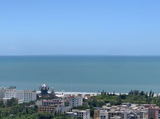 Бэйхай: beihai yintan jia nan mei di  hai jing Apartment