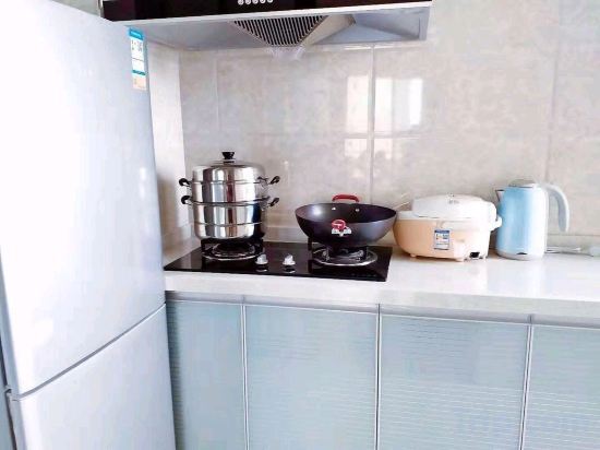 Бэйхай: beihai yintan jia nan mei di  hai jing Apartment