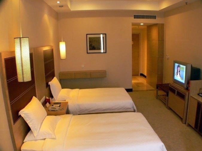 Джиангме: Royal Hotel