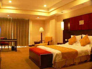 Джиангме: Royal Hotel