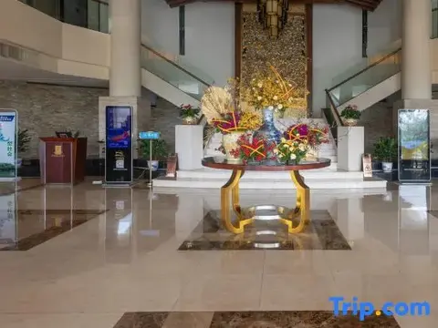 Джиангме: Royal Hotel