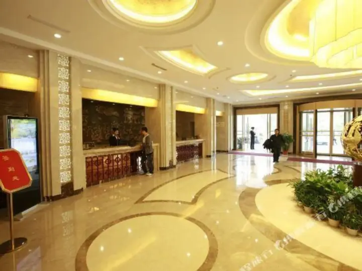 Ичан: Yuan'an Mingfeng Hotel