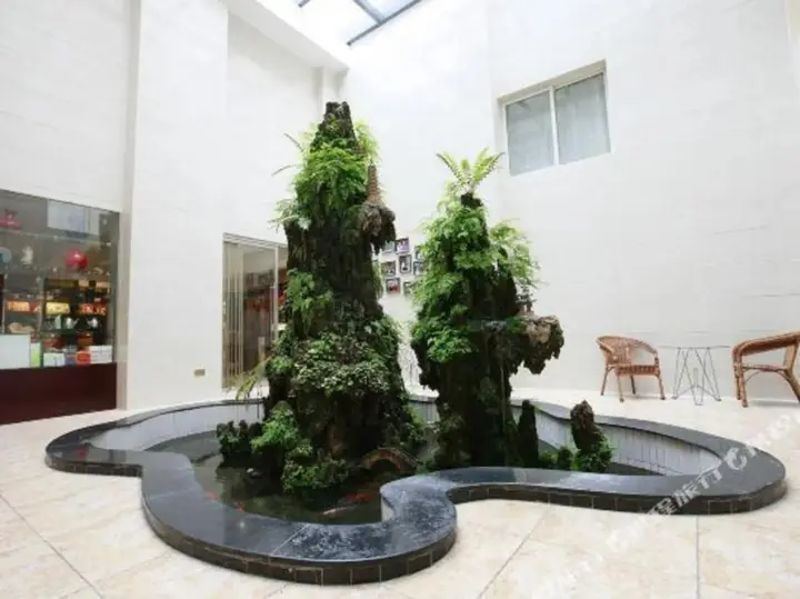 Ичан: Yuan'an Mingfeng Hotel