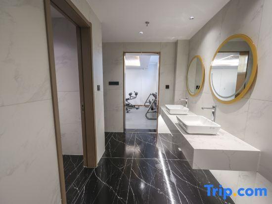 Циньхуандао: Qinhuangdao Xiadu Garden Hotel (People's Square)