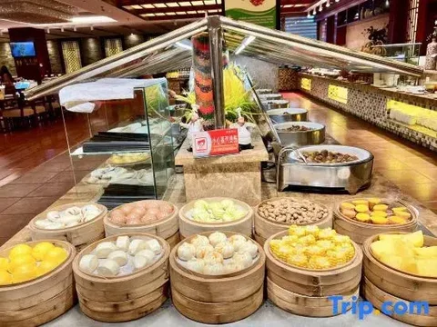 Чжаотун: Jiangshan Hotel