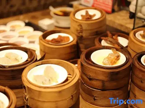 Чжаотун: Jiangshan Hotel