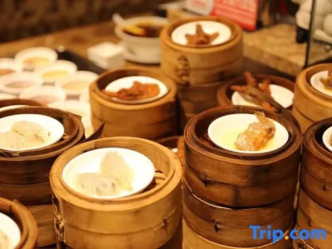 Чжаотун: Jiangshan Hotel