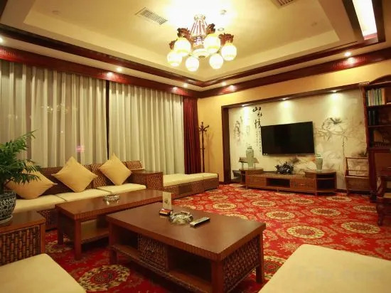 Чжаотун: Jiangshan Hotel