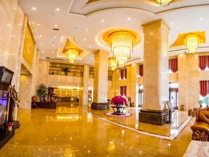 Чжаотун: Jiangshan Hotel