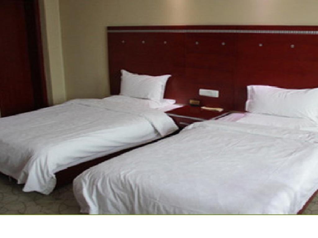 Баоцзи: Red River Valley Qin Long Holiday Resort