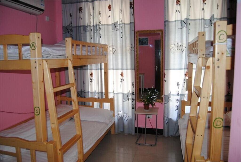 Шиянь: Wudang Daoke Youth Hostel