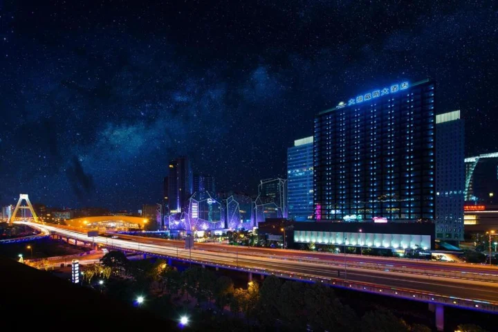 Чэнду: Chengdu Dading Century Hotel