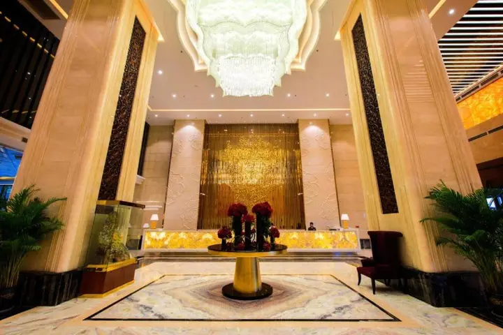 Чэнду: Chengdu Dading Century Hotel