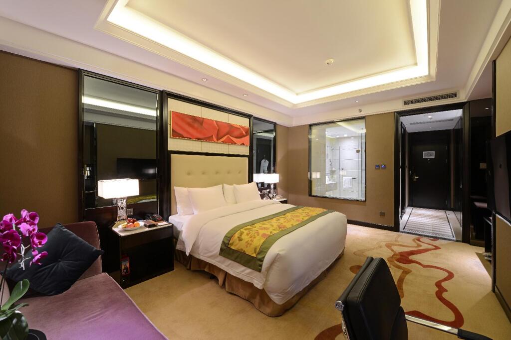 Чэнду: Chengdu Dading Century Hotel