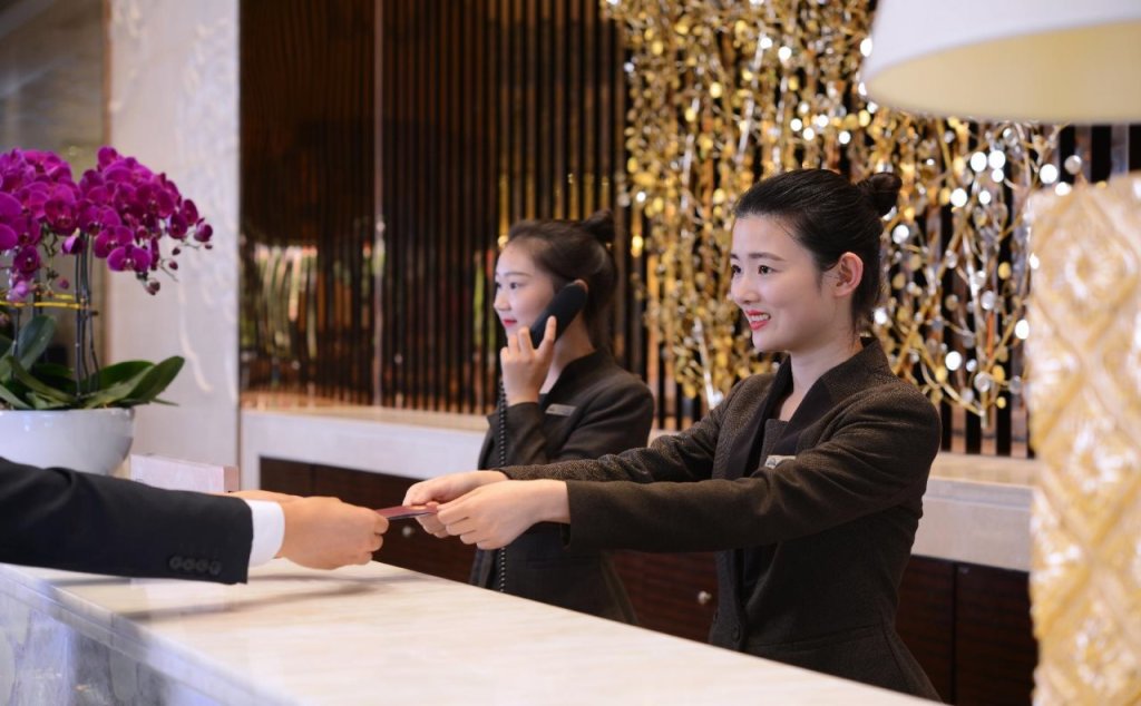 Чэнду: Chengdu Dading Century Hotel