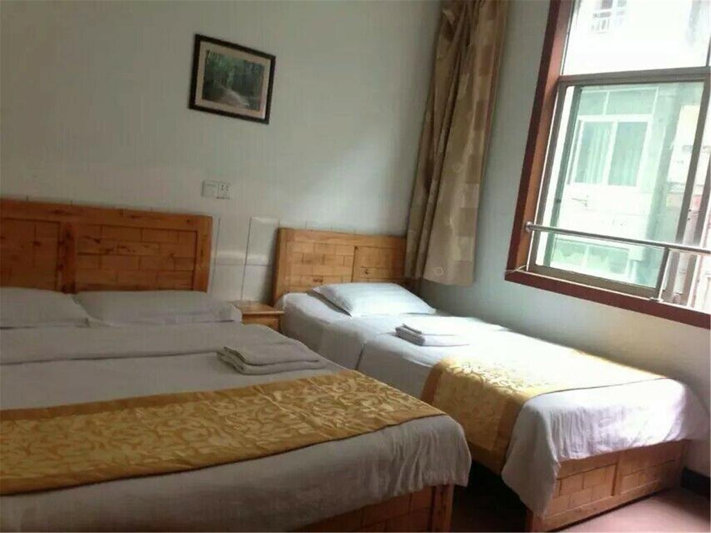 Цзыян: Lezhi Xinglong Hotel