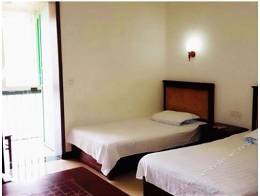 Аньцин: Qianshan Yake Express Inn