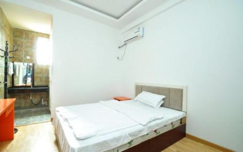 Линьи: Linyi Qun Xing Inn
