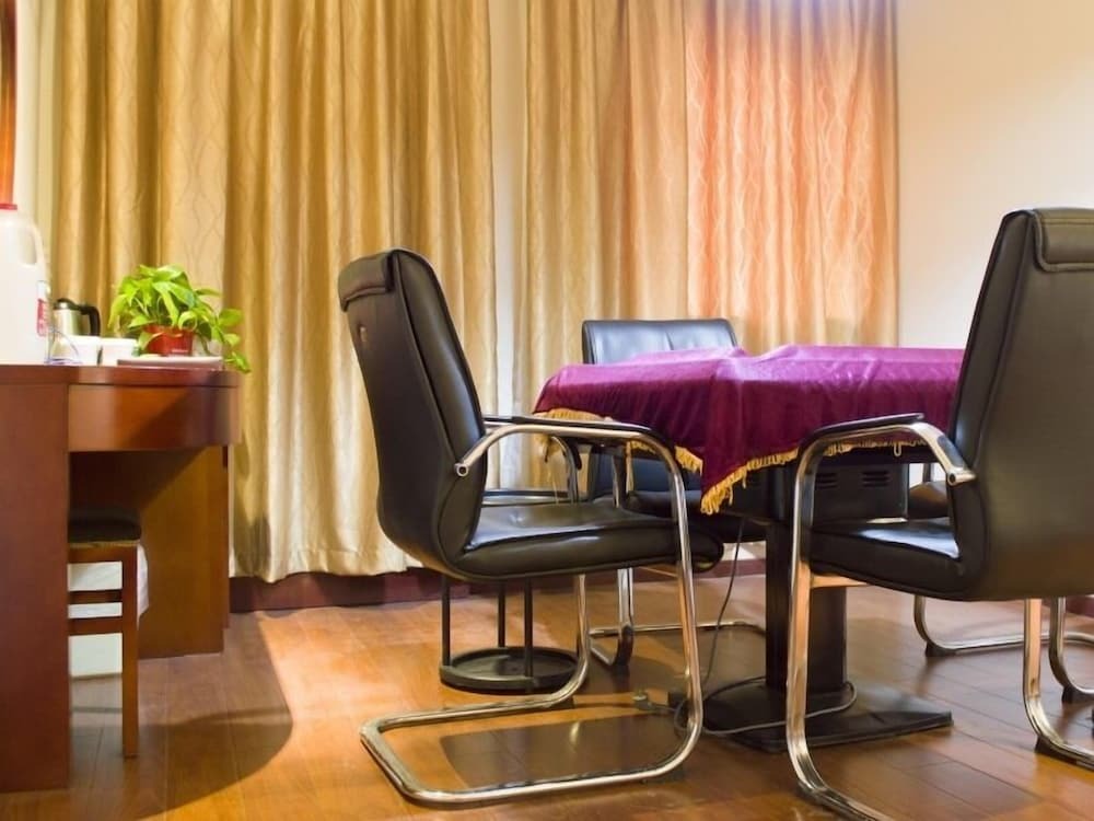 Хэфэй: GreenTree Inn Anhui Hefei North Fuyang Road Luyang Industrial Park Express Hotel