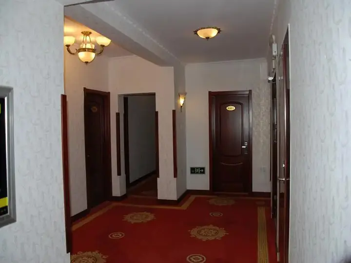 Циндао: GreenTree Alliance Shandong Qingdao Huangdao ZhanGYAnshan Road ZhonGYAng Hotel