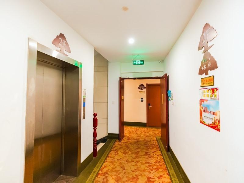 Шаоксинг: GreenTree Inn Zhejiang Shaoxing Paojiang Industrial Park Tanggong Road Business Hotel