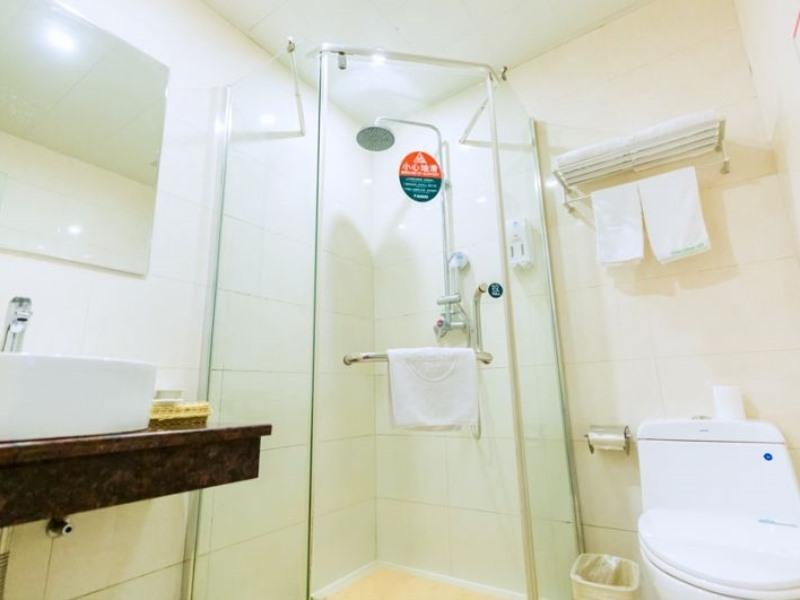 Шаоксинг: GreenTree Inn Zhejiang Shaoxing Paojiang Industrial Park Tanggong Road Business Hotel